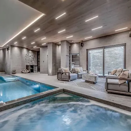 7br Ski-in Ski-out Chalet In Villa