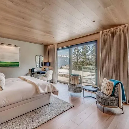 7br Ski-in Ski-out Chalet In Villa Courchevel