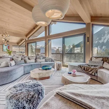 7br Ski-in Ski-out Chalet In Villa