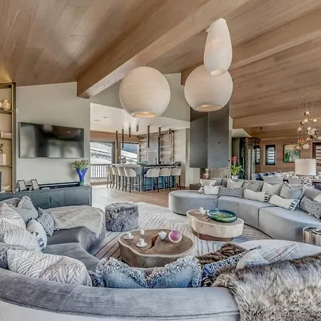 7br Ski-in Ski-out Chalet In