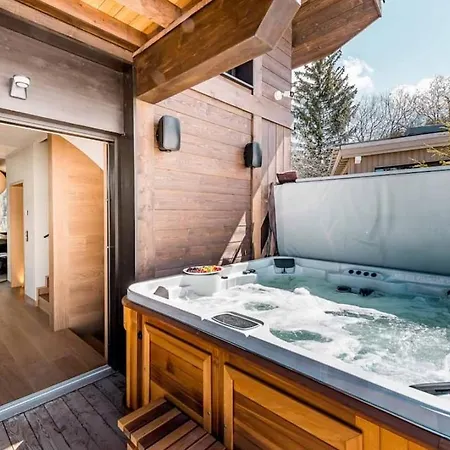 7br Ski-in Ski-out Chalet In Villa Courchevel